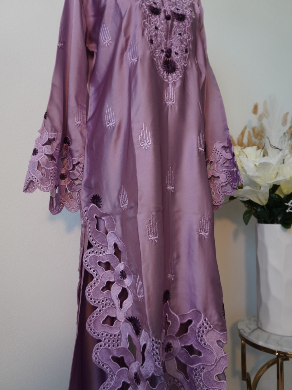 SumNoor's Lavender Pakistani Salwar Kameez Set - Picture 4 of 5
